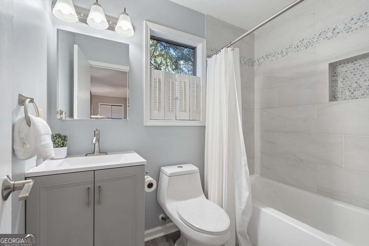 163 Castleair Court Kennesaw - 28