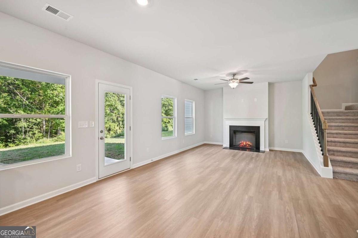 435 Lanier Circle Woodstock - 6