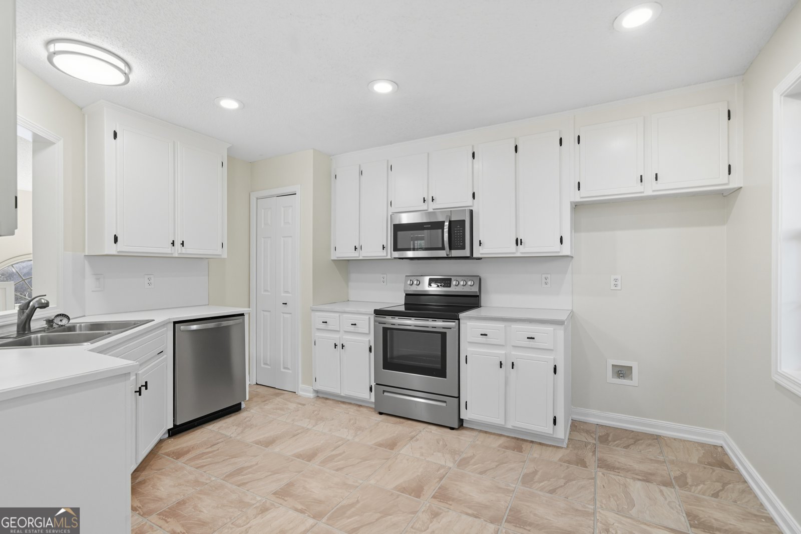 621 Amberwood Place Euharlee - 11