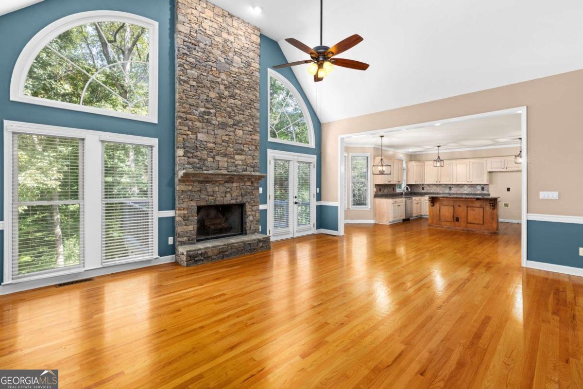 105 Kensington Pond Court Roswell - 14