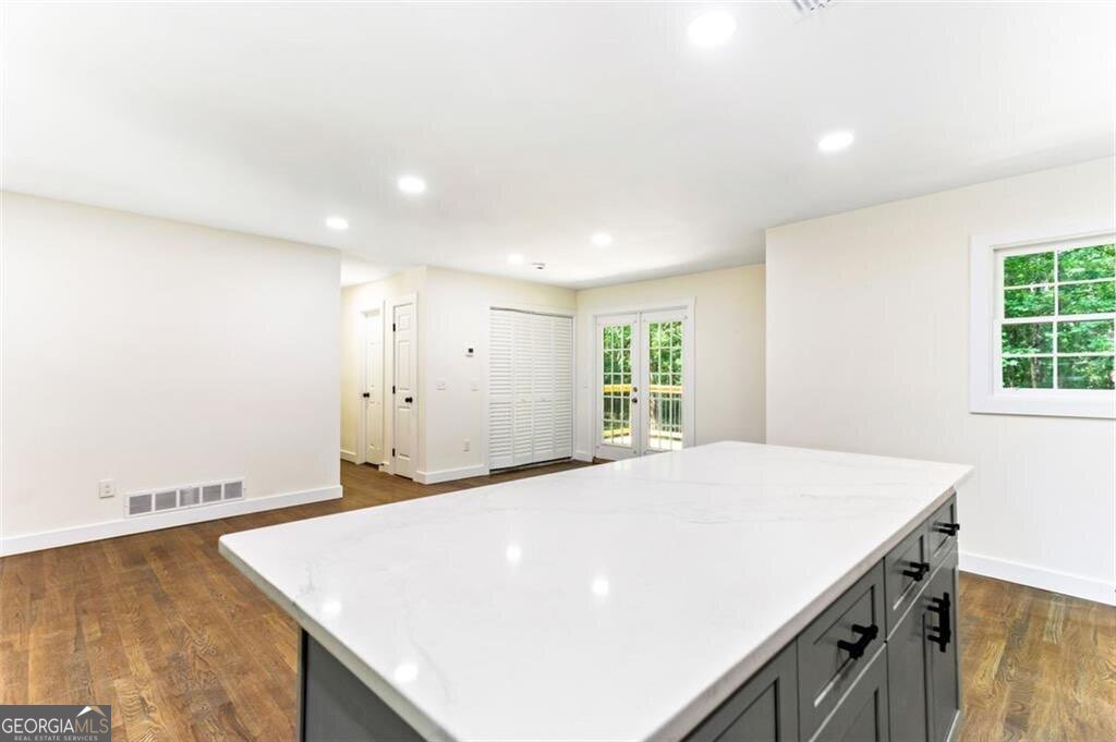 2145 Venesa Circle Austell - 10