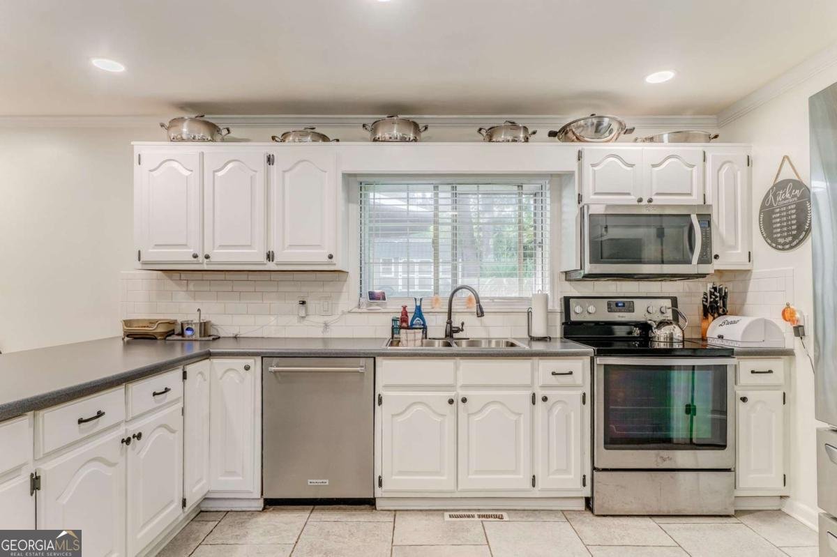 212 Sherwood Drive Calhoun - 13