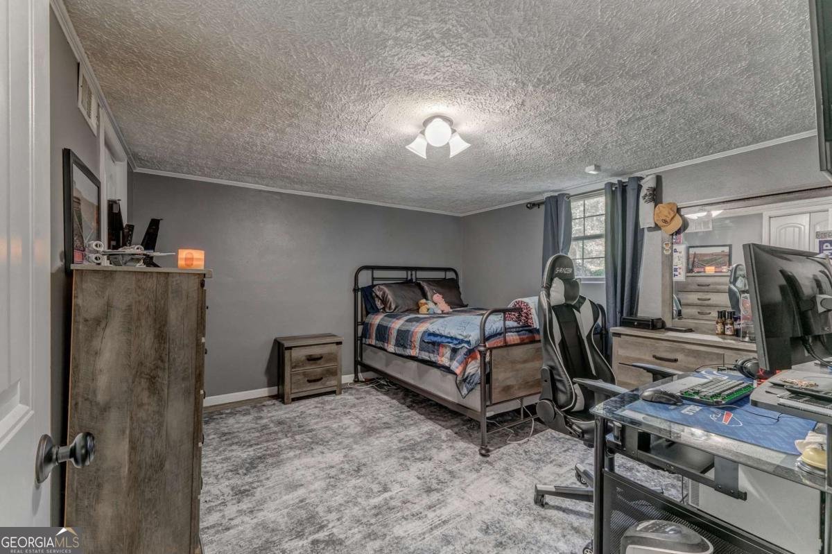 212 Sherwood Drive Calhoun - 35