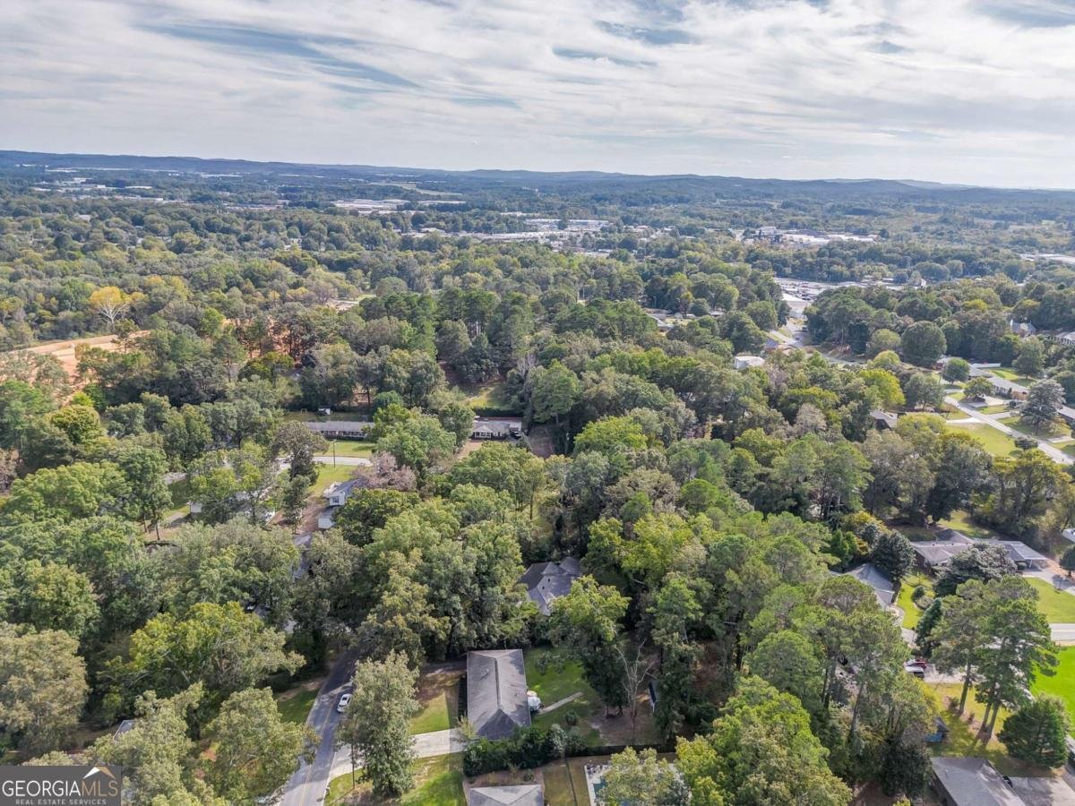 212 Sherwood Drive Calhoun - 43