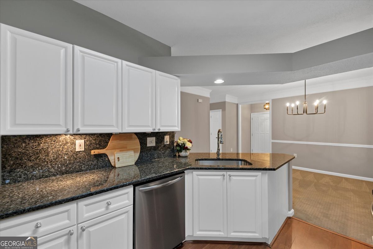 513 Sandringham Drive Alpharetta - 8