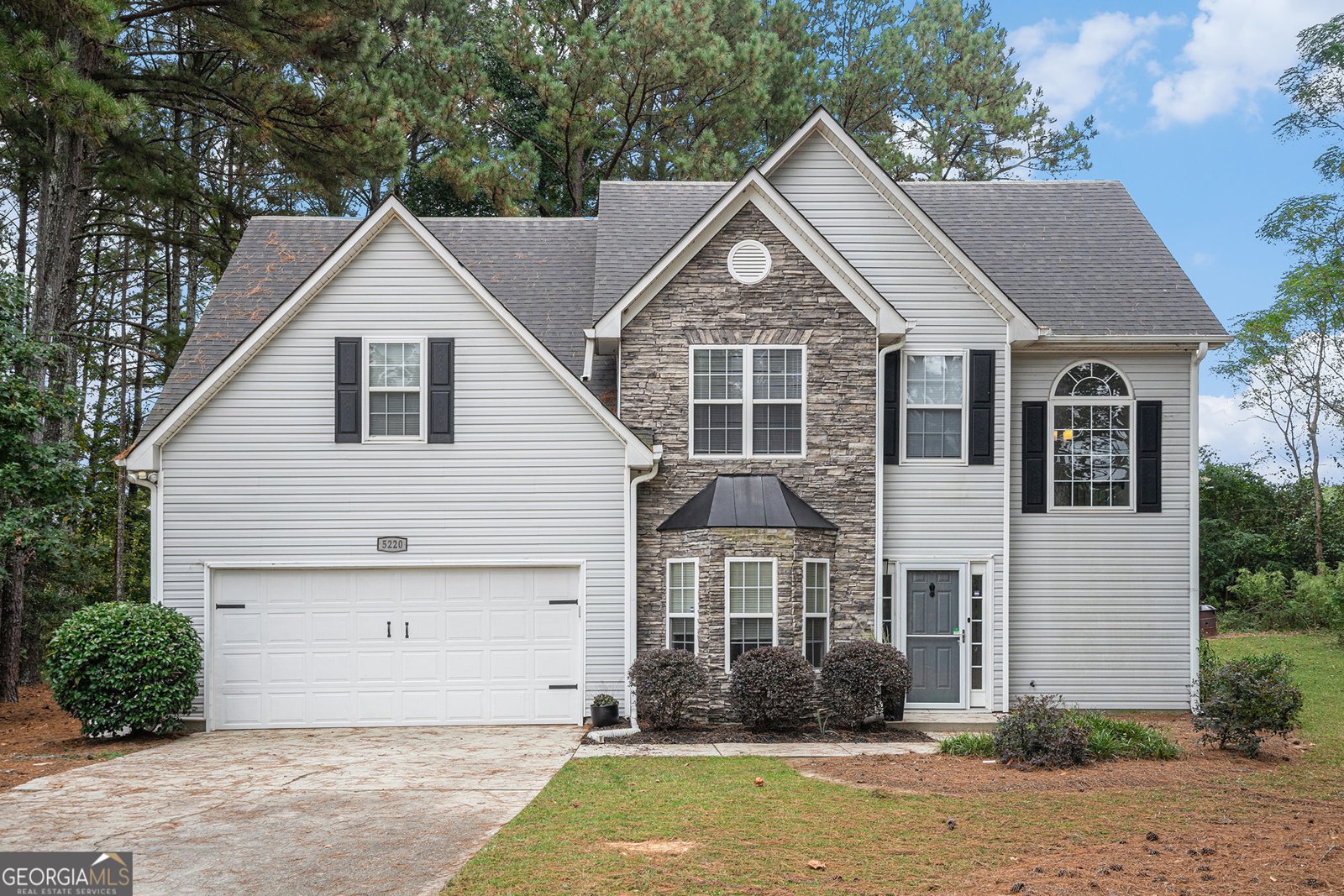 5220 Victoria Park Drive Loganville - 1