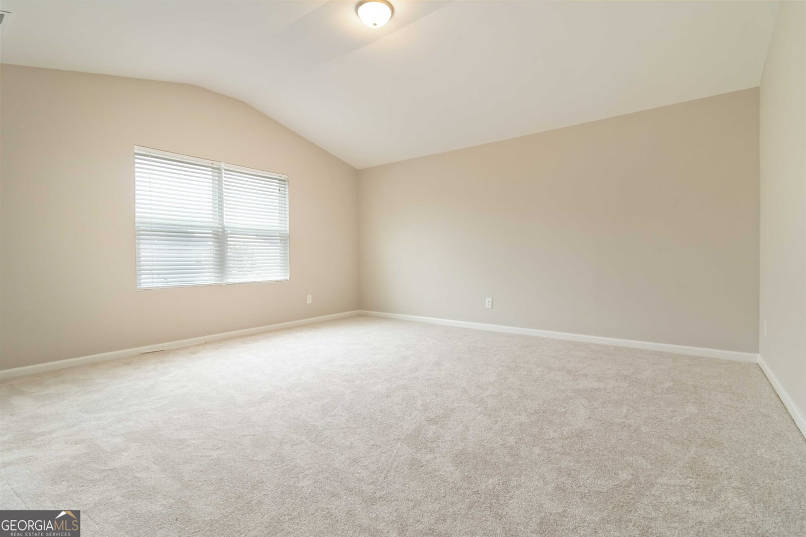 2877 S Hills Riverdale - 14