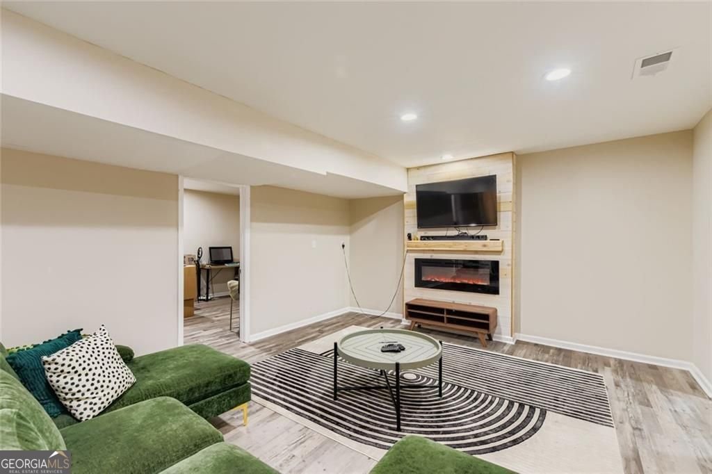 919 Kite Lake Trail Fayetteville - 23
