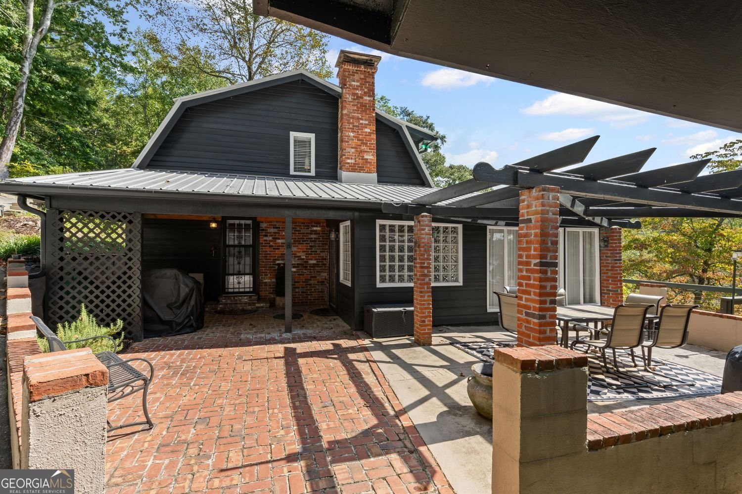 5469 Pine Forest Circle Gainesville - 1