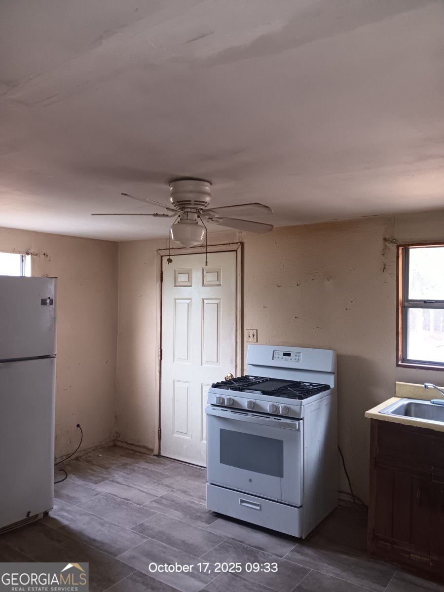 1530 Parker Road Sparta - 36