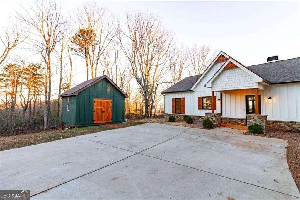 1335 Daybreak Road Cleveland - 2