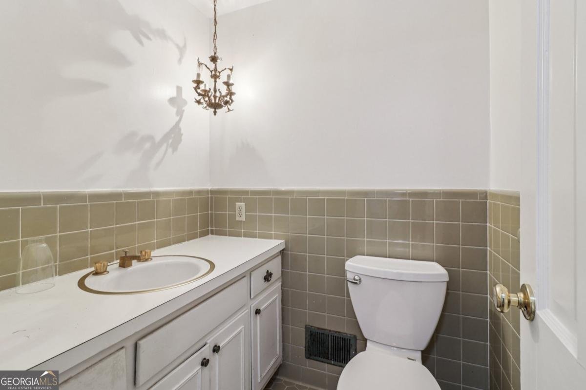 1441 Beaumont Drive Kennesaw - 5
