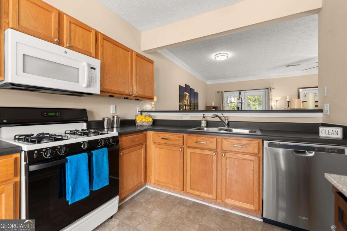 1354 Pilgrim Lake Drive Cumming - 15