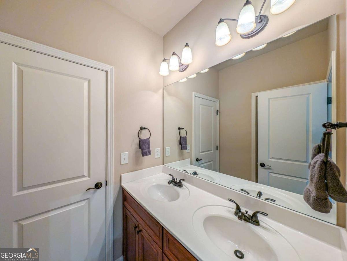 1874 Granite Hill Court Hoschton - 2