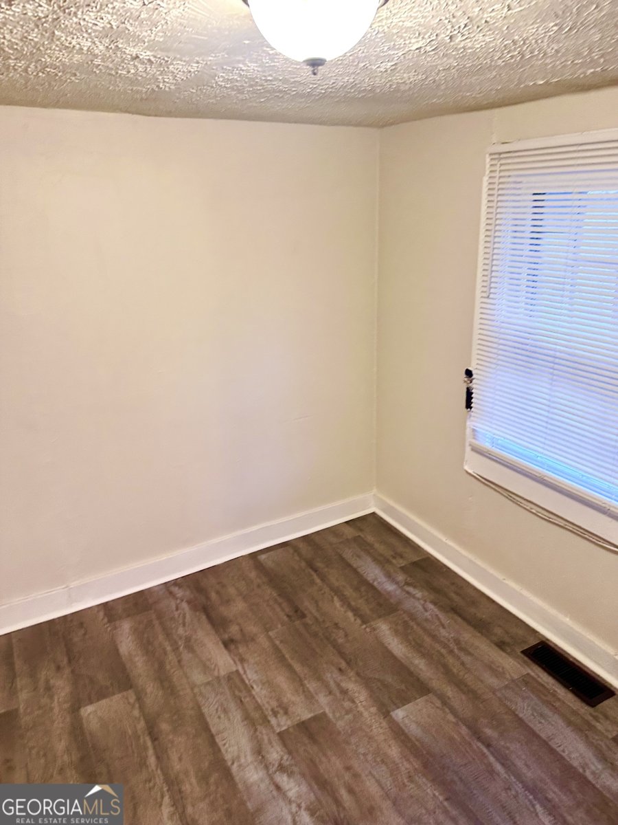 107 1st Street Barnesville - 17