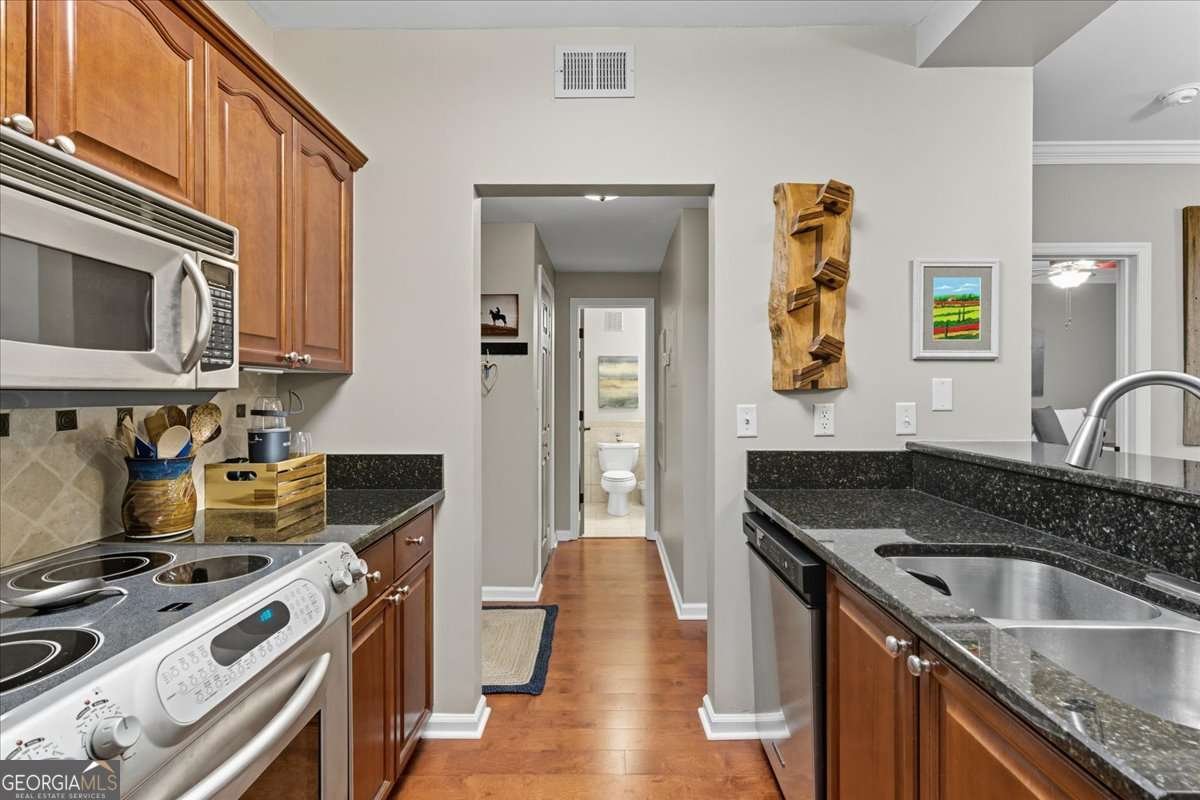 2405 River Green Drive Atlanta - 11