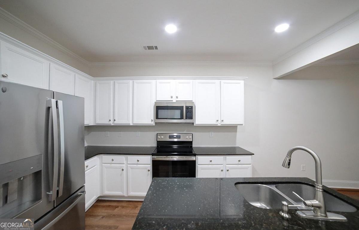 200 Rivergrove Parkway Athens - 11