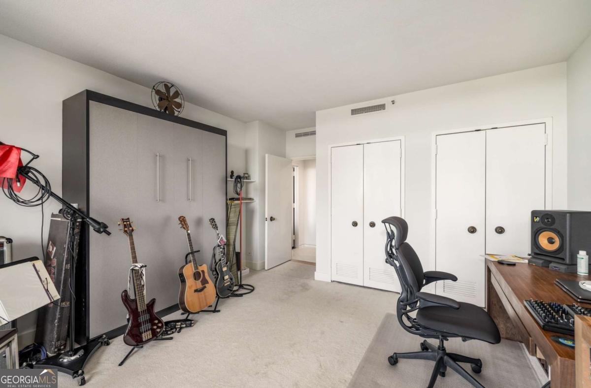 2660 Peachtree Road Atlanta - 29