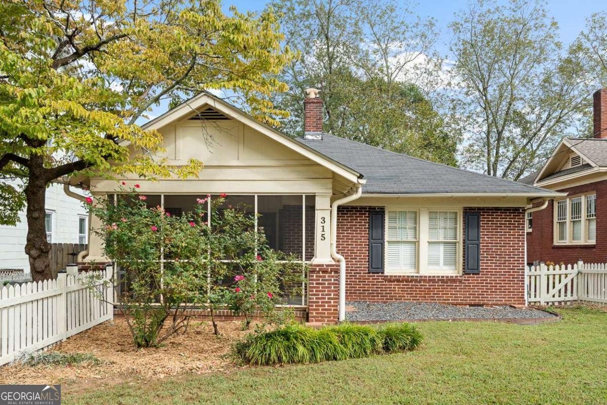 315 Elmira Place Atlanta - 1