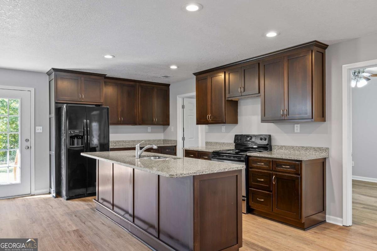 479 NORTH POINT Circle Hartwell - 13