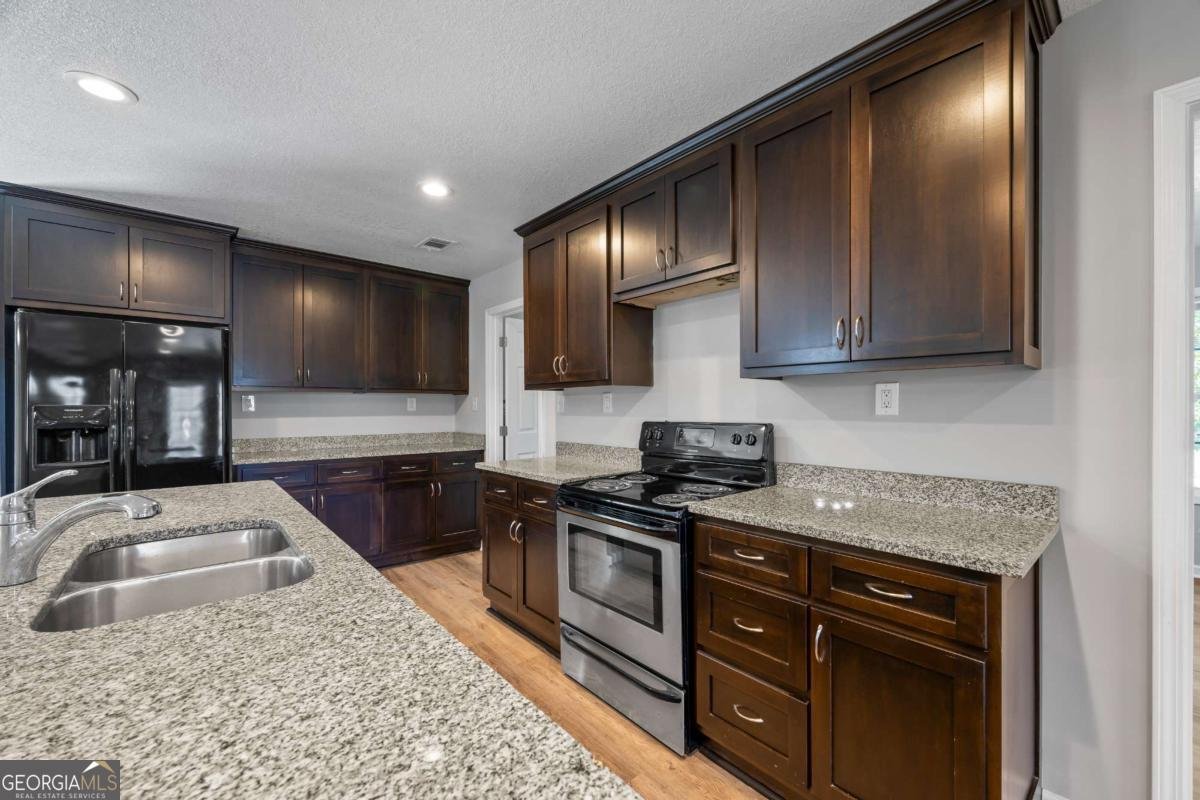 479 NORTH POINT Circle Hartwell - 14