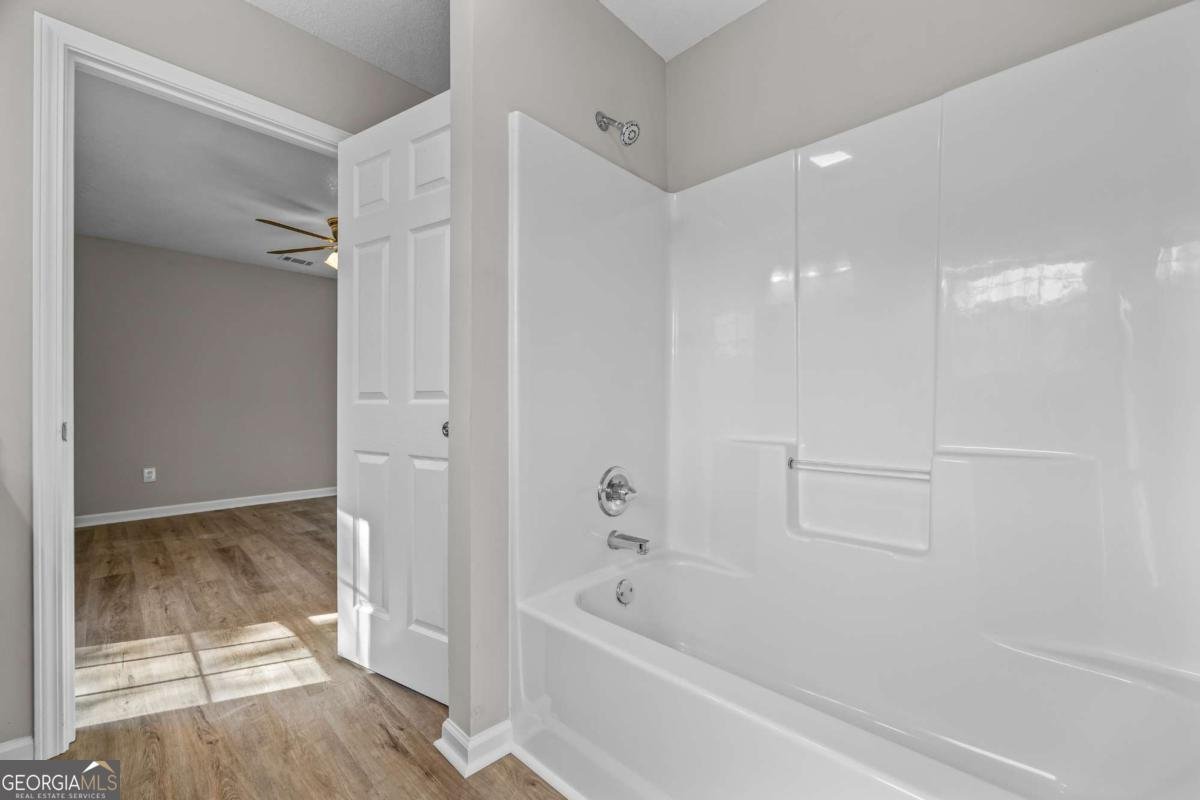 479 NORTH POINT Circle Hartwell - 27