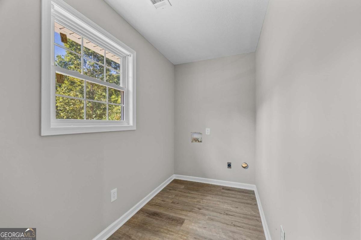 479 NORTH POINT Circle Hartwell - 28