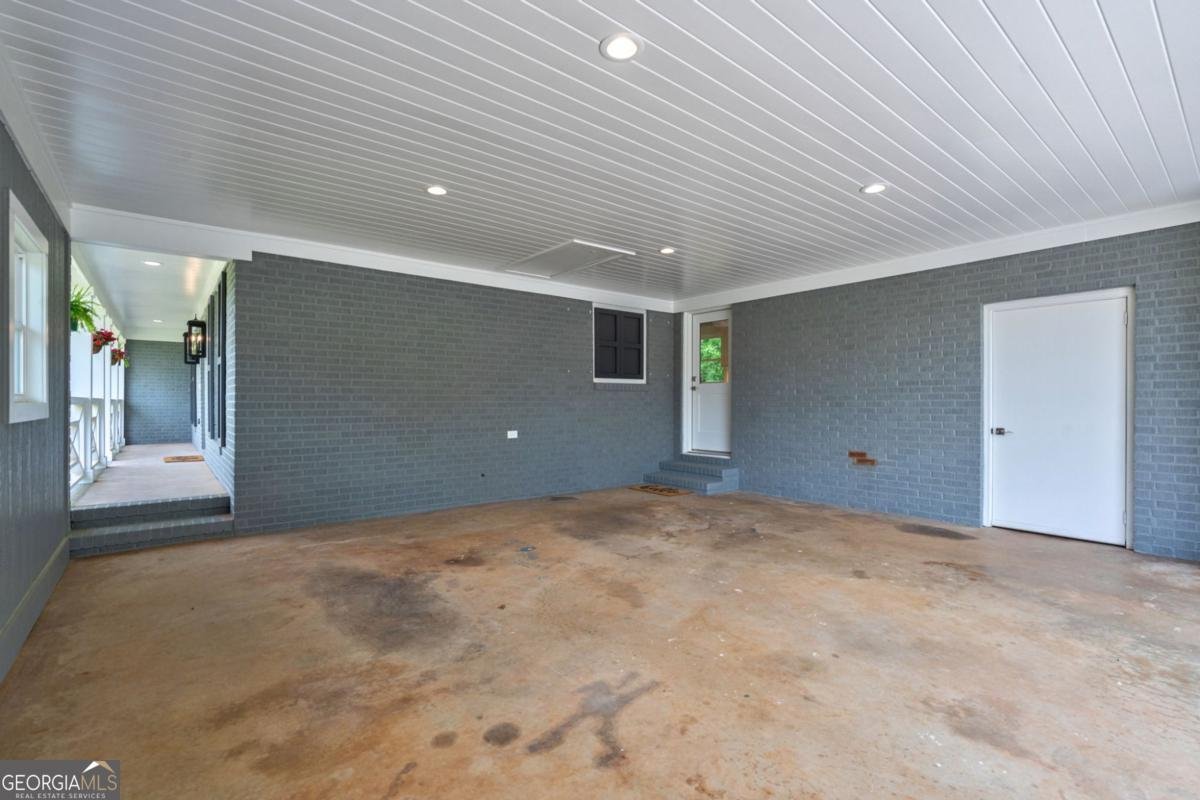 1090 Kenway Drive Watkinsville - 38
