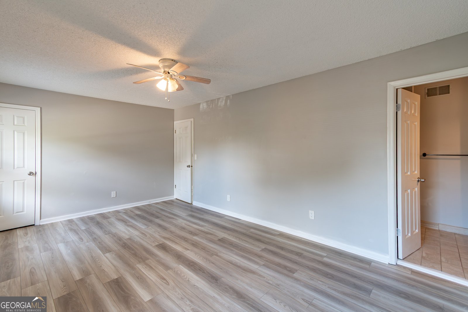 155 Willow Stream Court Roswell - 1