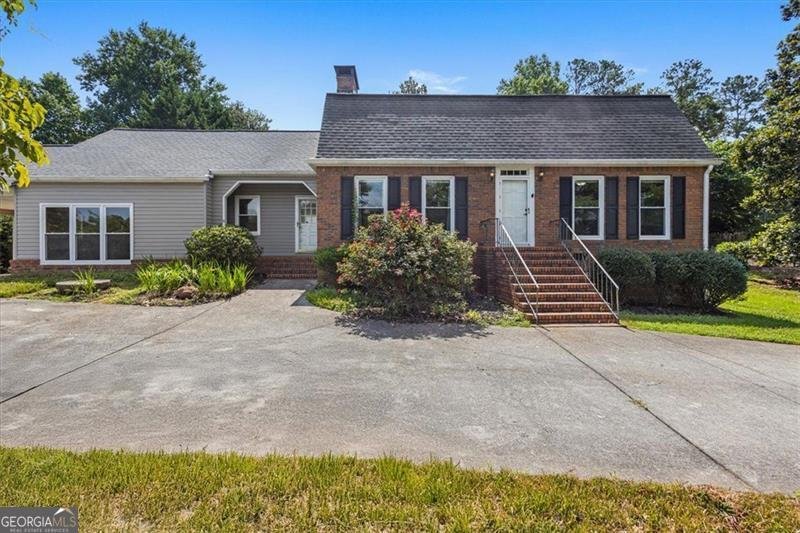 205 Hart Circle Dallas - 1