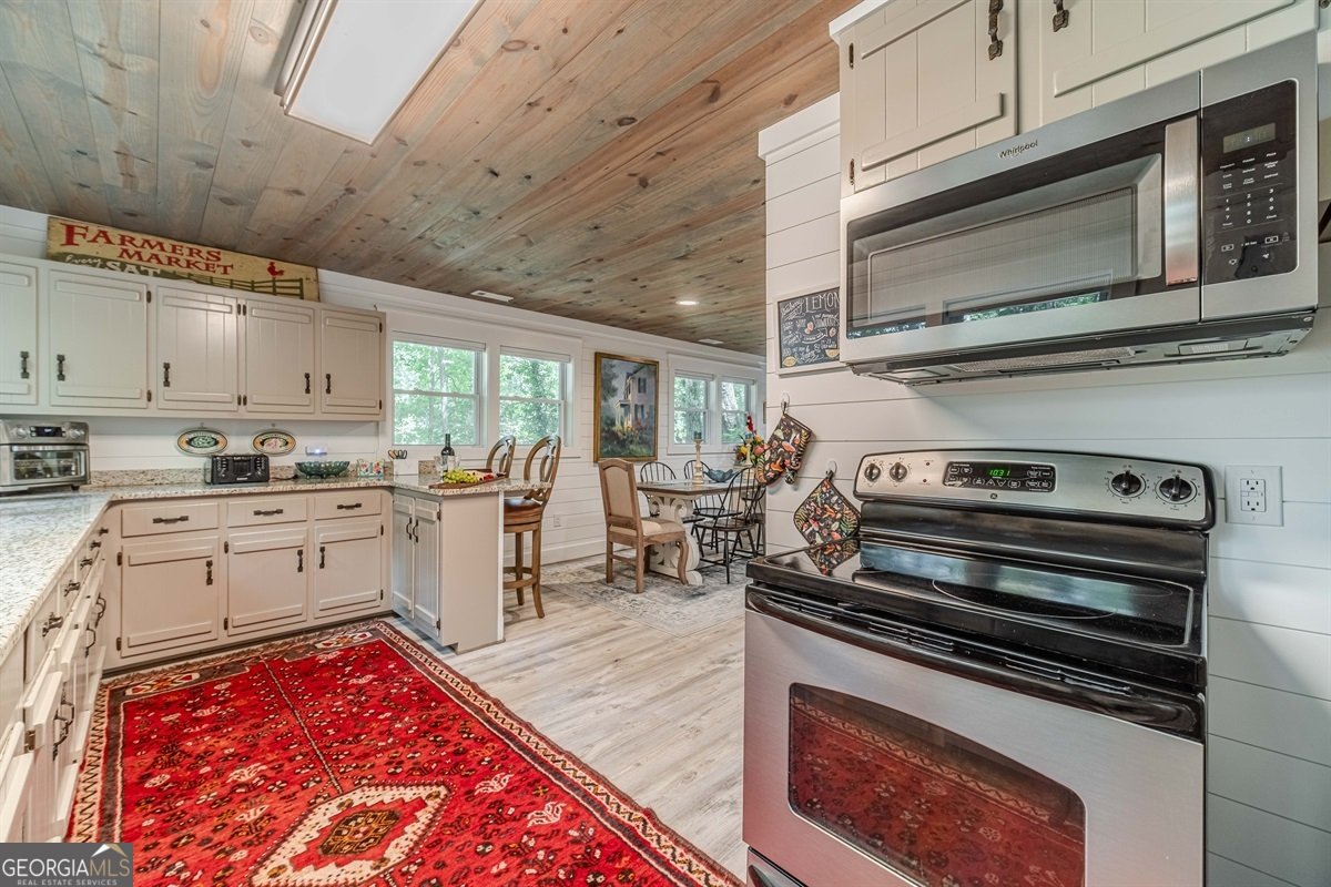 15668 Highway 197 Clarkesville - 19