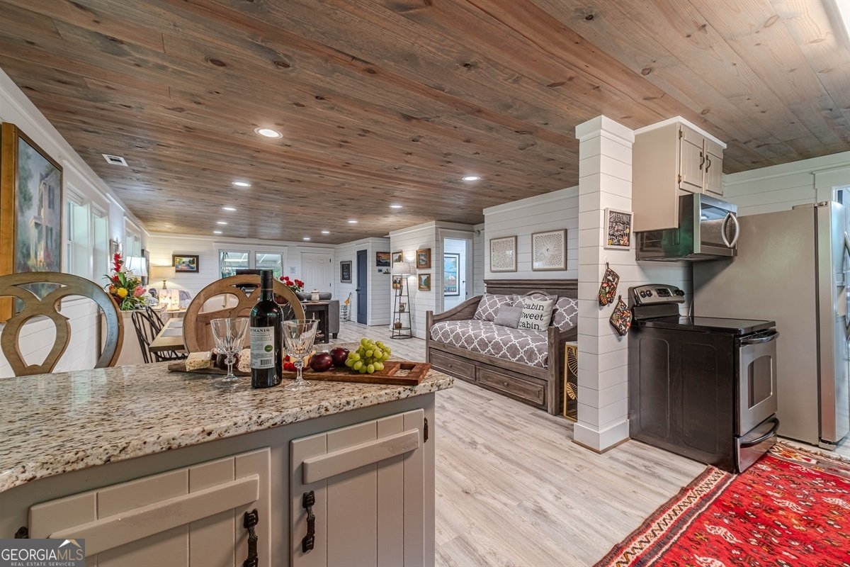 15668 Highway 197 Clarkesville - 22