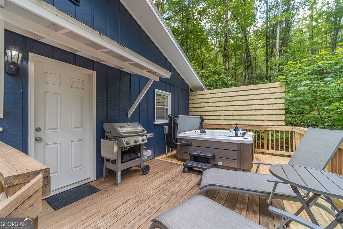 15668 Highway 197 Clarkesville - 24