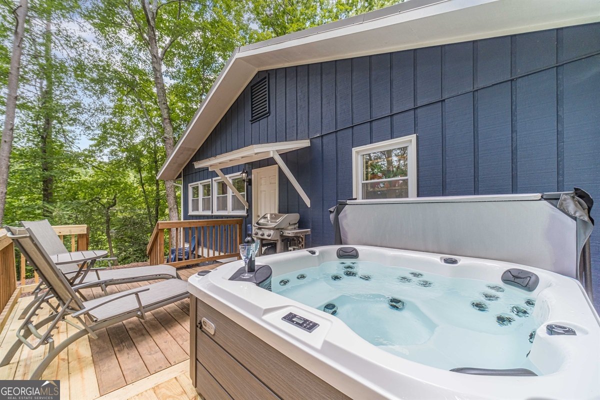 15668 Highway 197 Clarkesville - 25