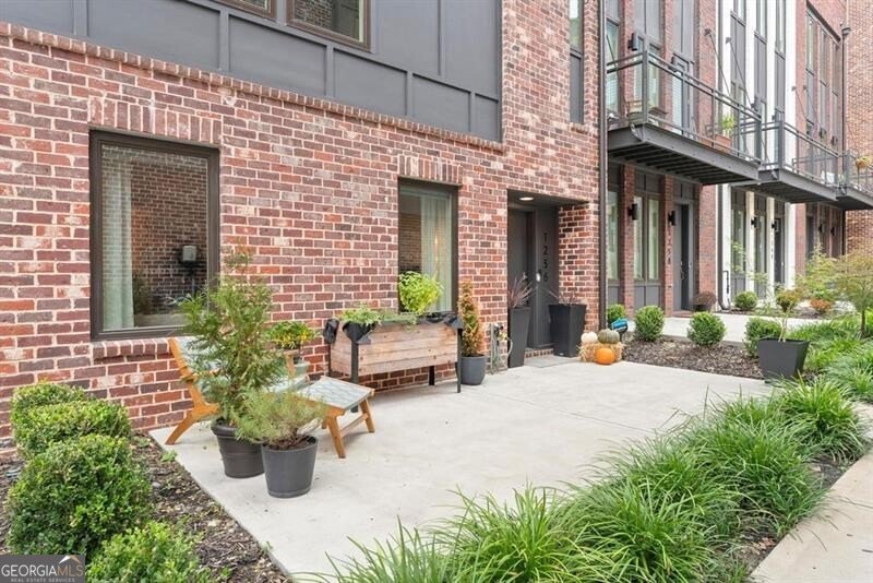 1256 Chelsea Circle Atlanta - 2