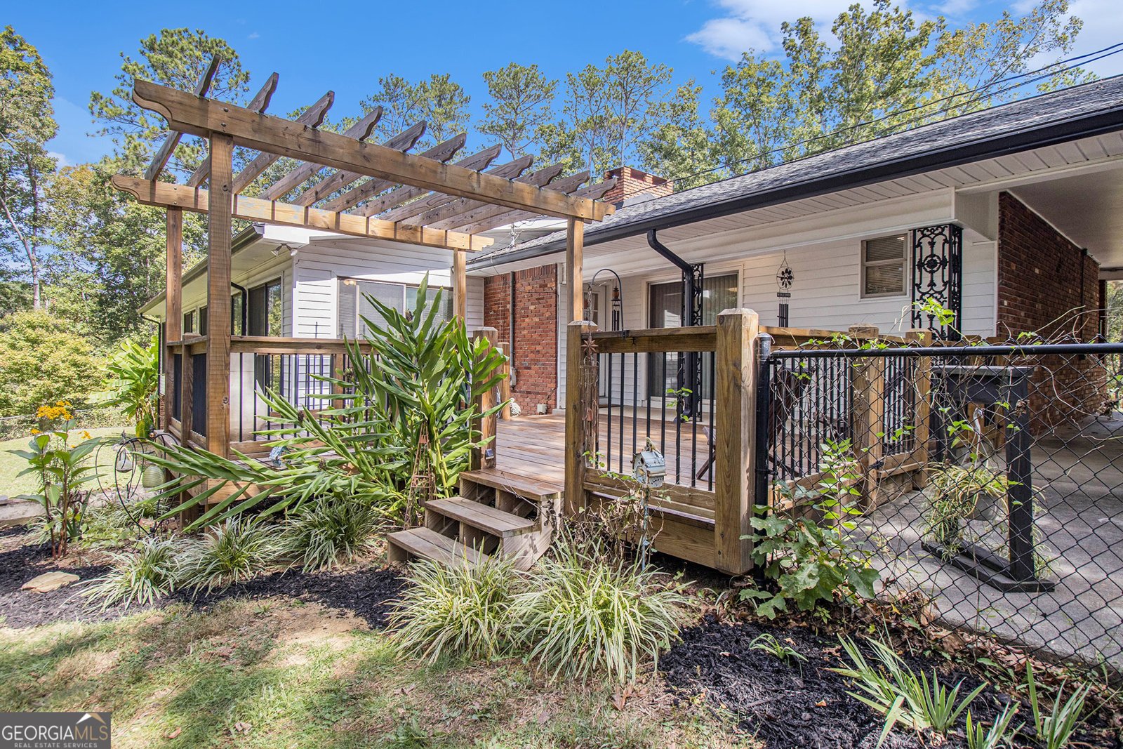 111 Lewis Drive Calhoun - 27