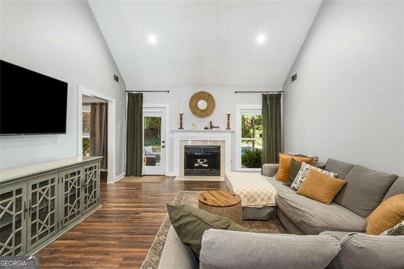 1007 Chateau Smyrna - 10