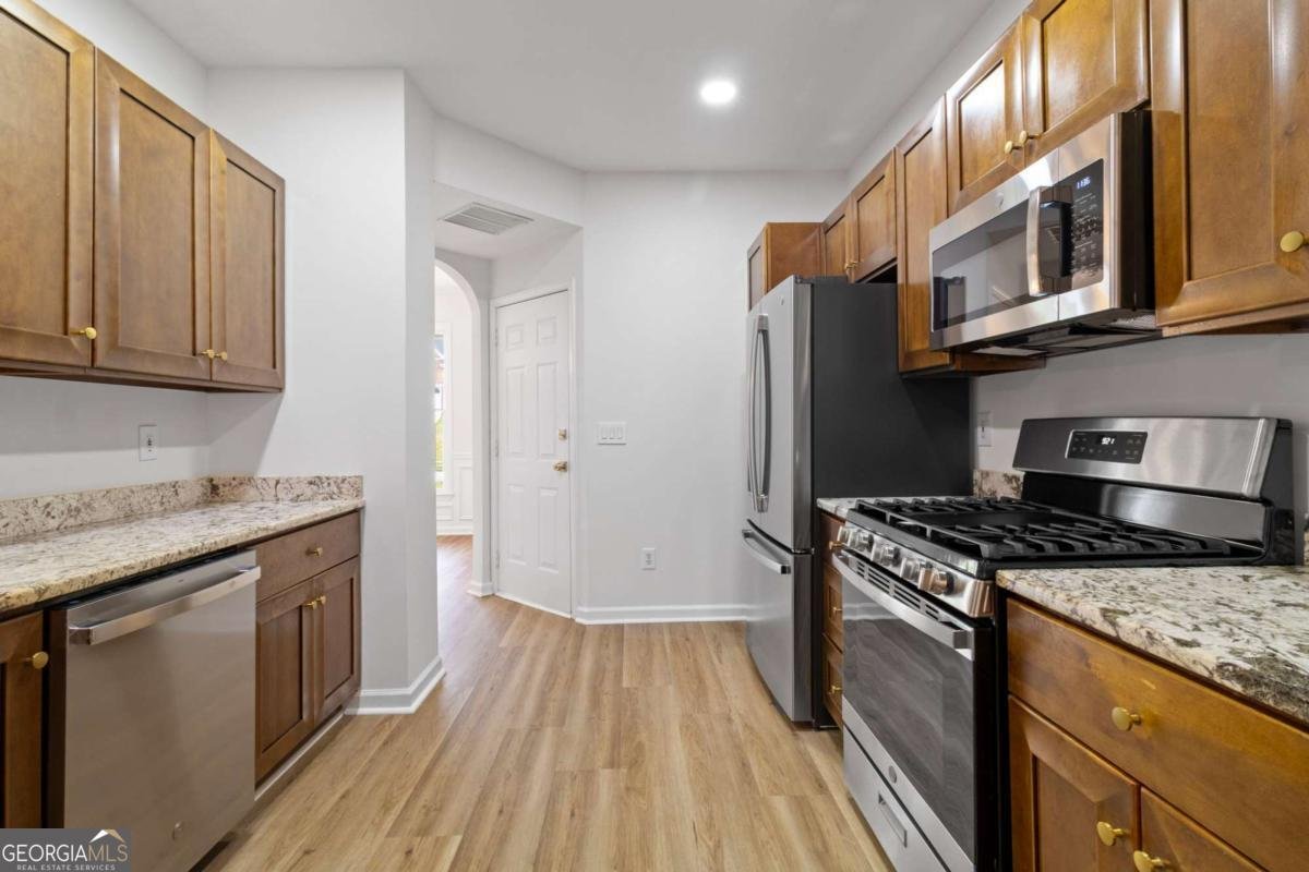 1554 Clydesdale Court Suwanee - 16