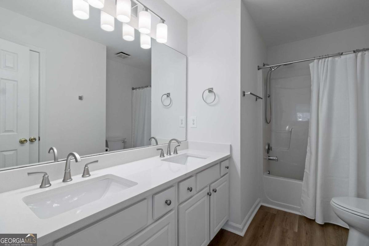 1554 Clydesdale Court Suwanee - 33