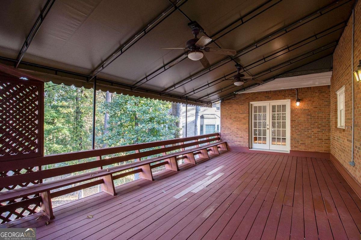 5863 Revington Drive Peachtree Corners - 33