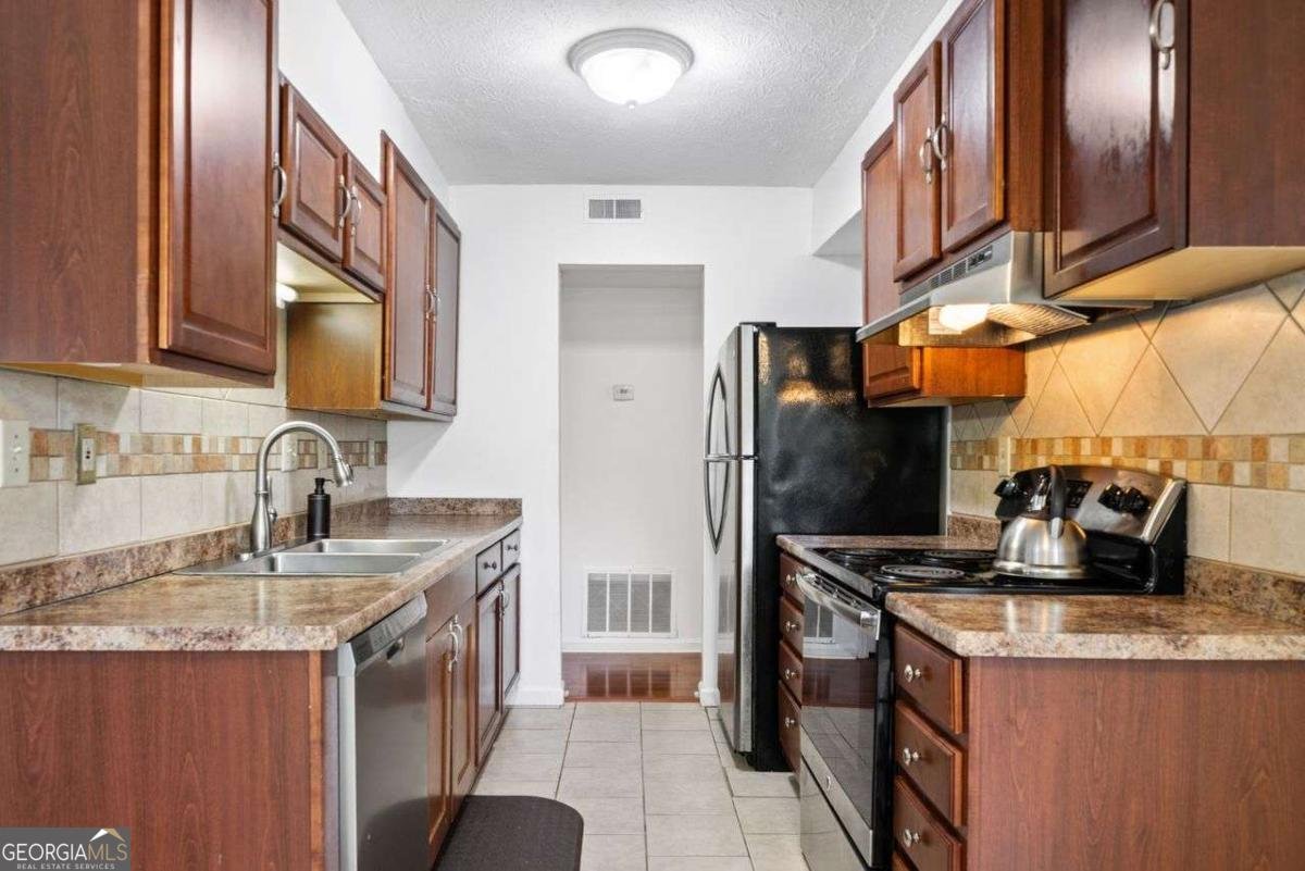 102 Glenleaf Drive Peachtree Corners - 10