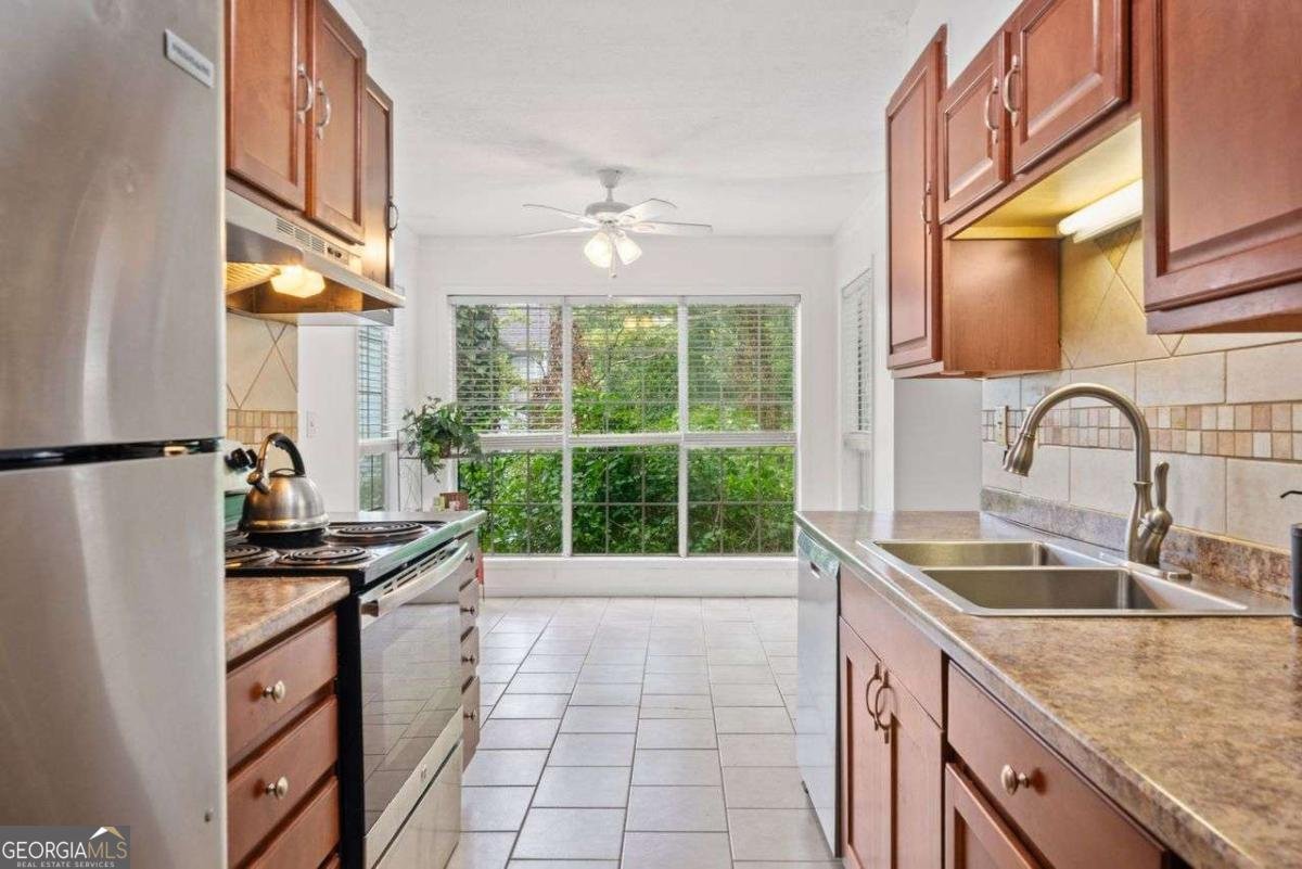 102 Glenleaf Drive Peachtree Corners - 11