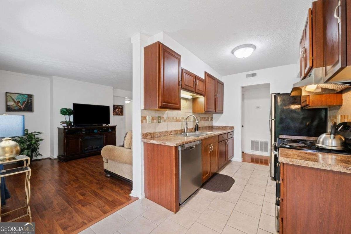 102 Glenleaf Drive Peachtree Corners - 8