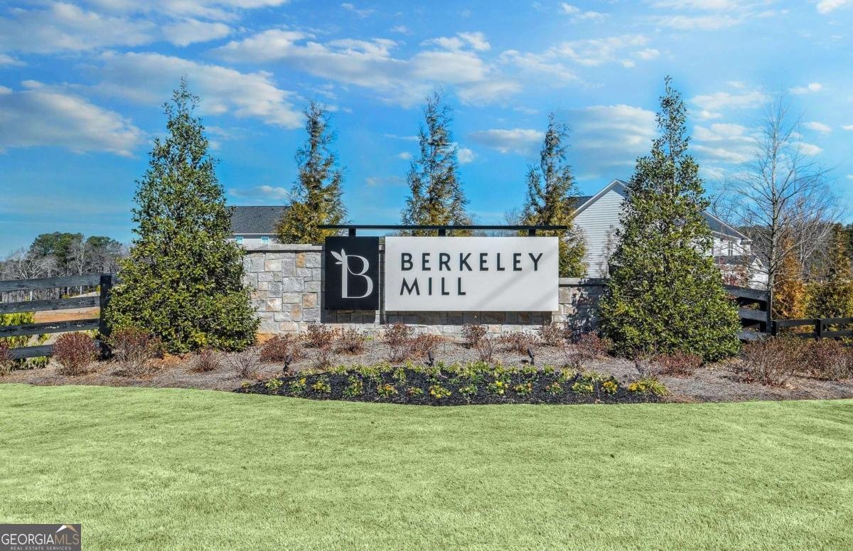 1686 Branch Creek Drive - Lot 105 Cumming - 18