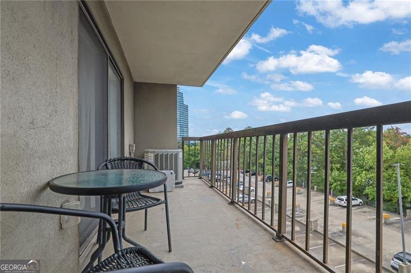 795 Hammond Drive Sandy Springs - 23