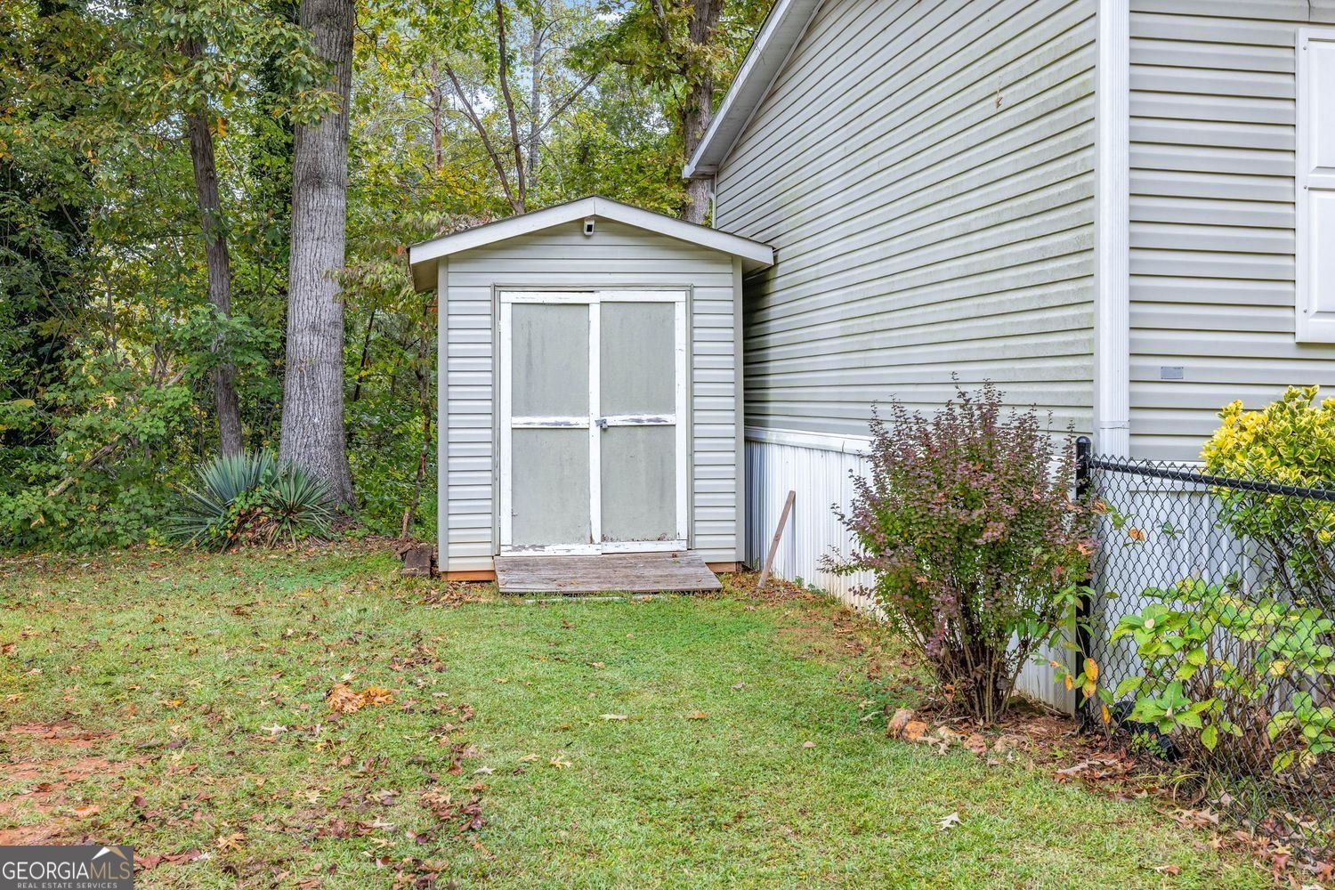 5535 Mount Shores Circle Gainesville - 28
