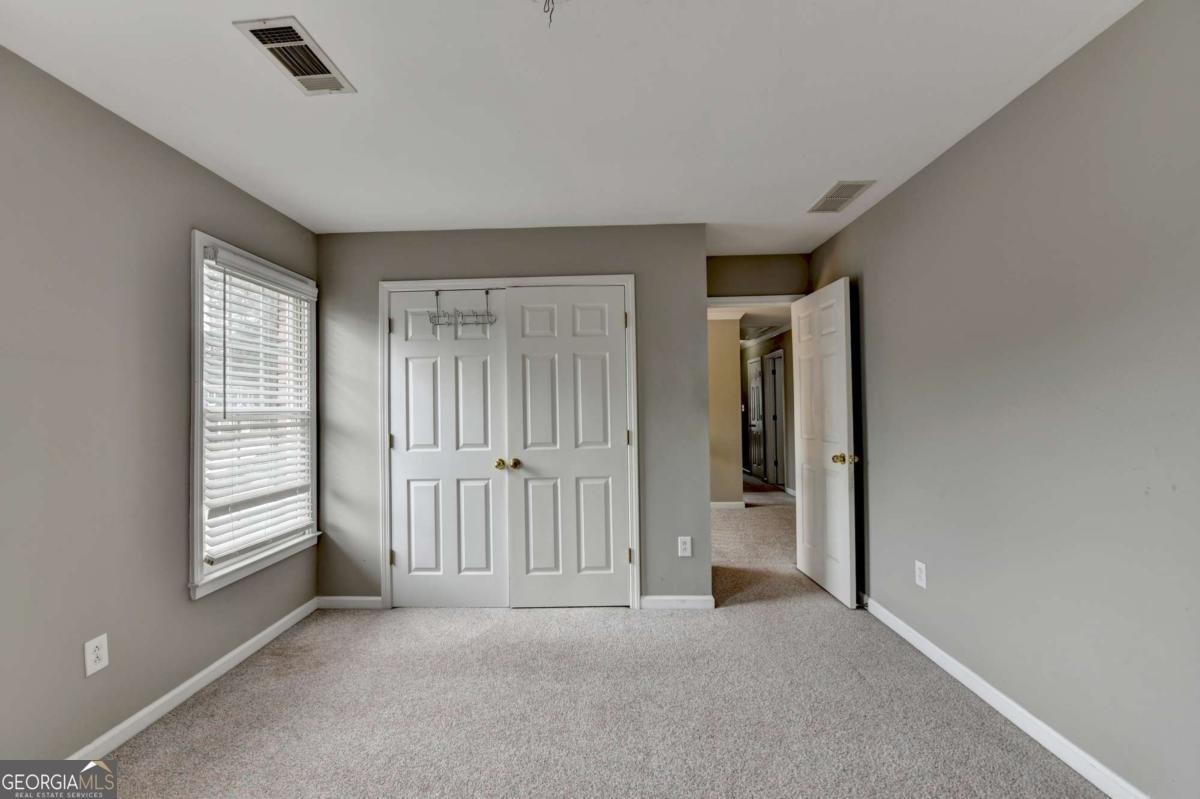 1015 Rowe Oak Circle Lawrenceville - 47