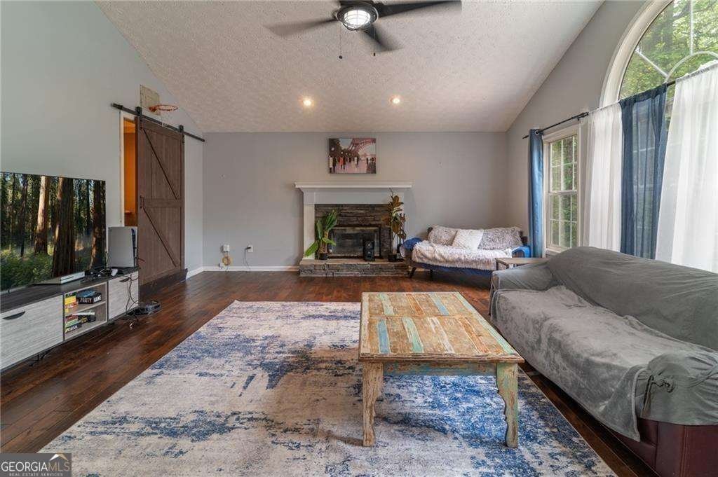 204 Queensbury Court Acworth - 4