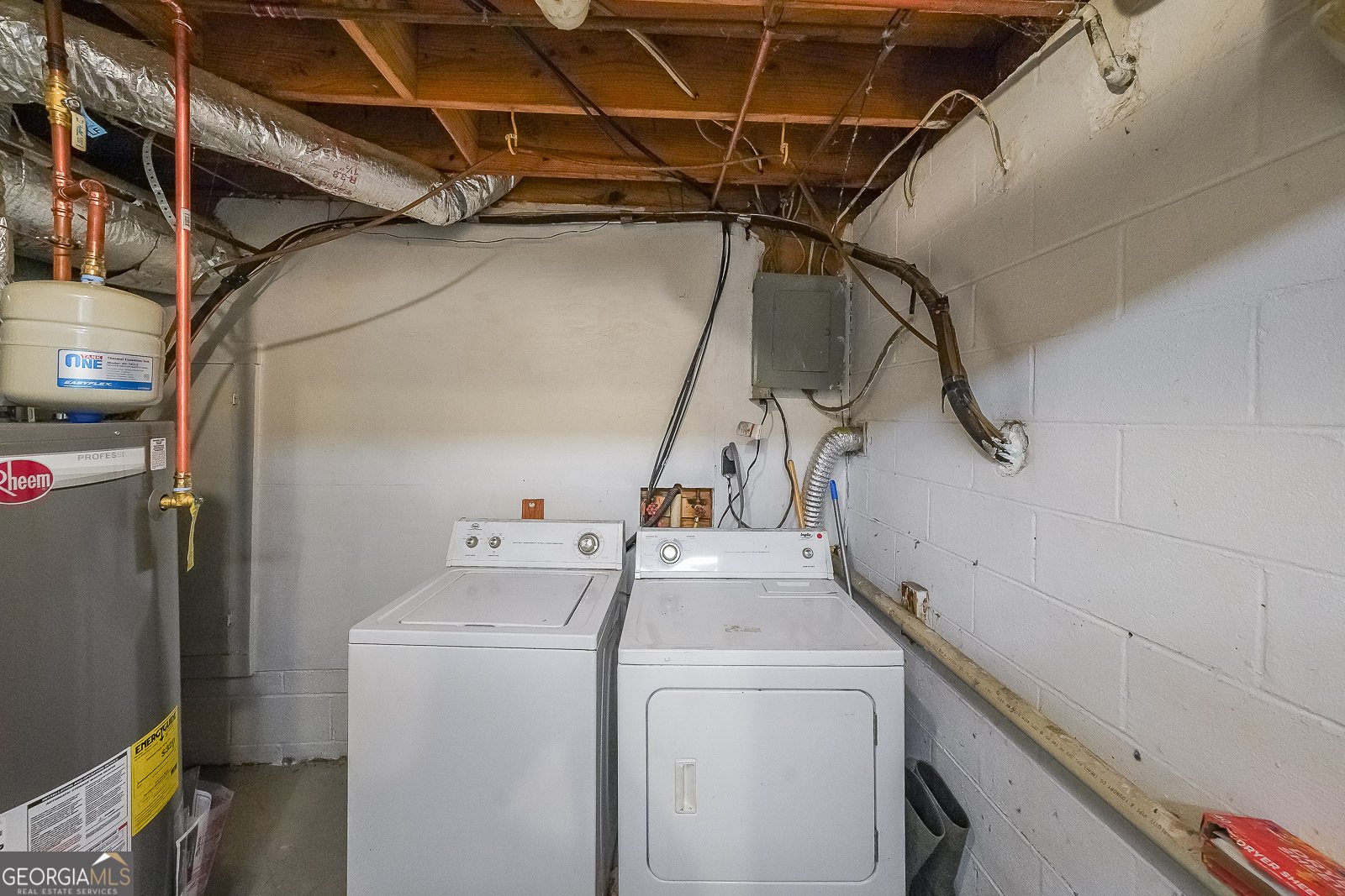 2959 CREEKSTONE Drive Acworth - 24