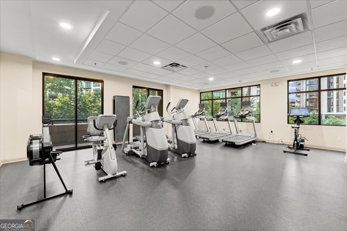 3481 Lakeside Drive Atlanta - 28